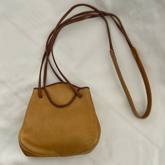 Adorable Small Crossbody Purse~Joann Page Leather - Picture 5 of 13